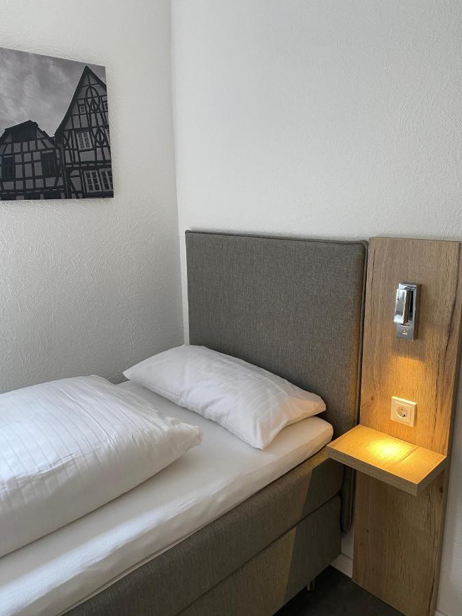 Hotel B4 ليمبورغ ان دير لان المظهر الخارجي الصورة