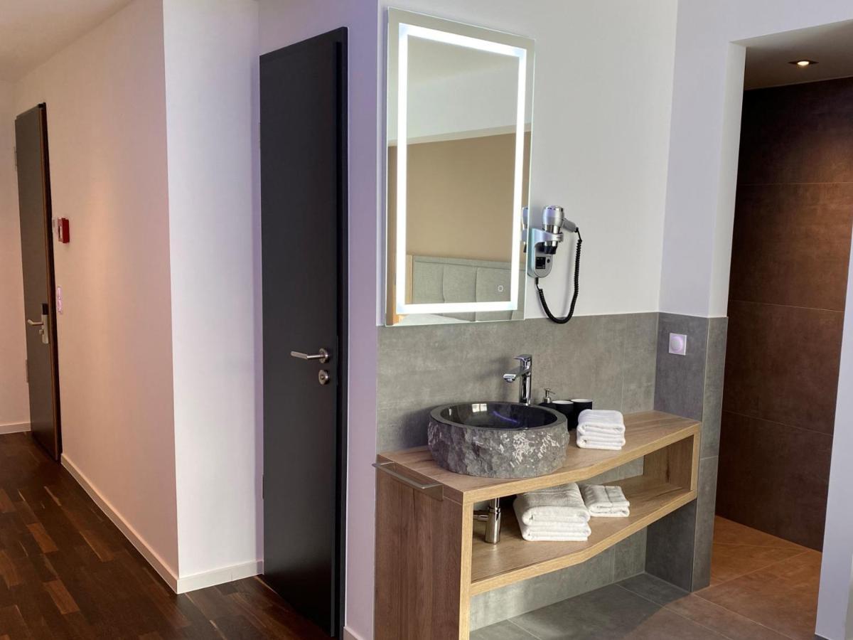 Hotel B4 ليمبورغ ان دير لان المظهر الخارجي الصورة