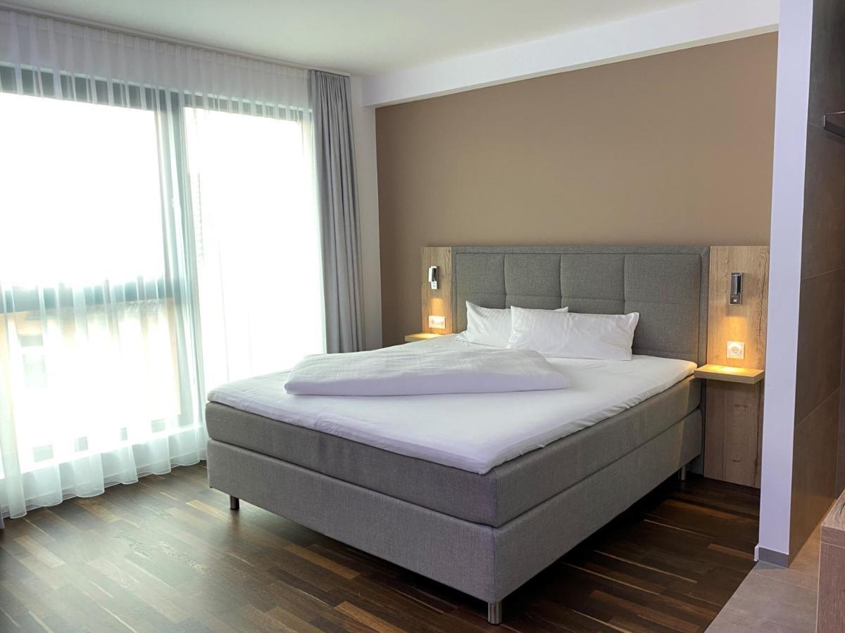 Hotel B4 ليمبورغ ان دير لان الغرفة الصورة