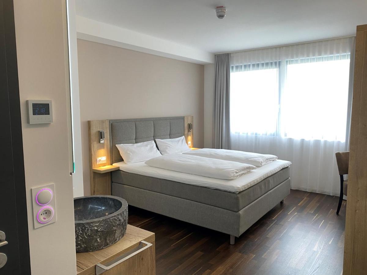 Hotel B4 ليمبورغ ان دير لان الغرفة الصورة
