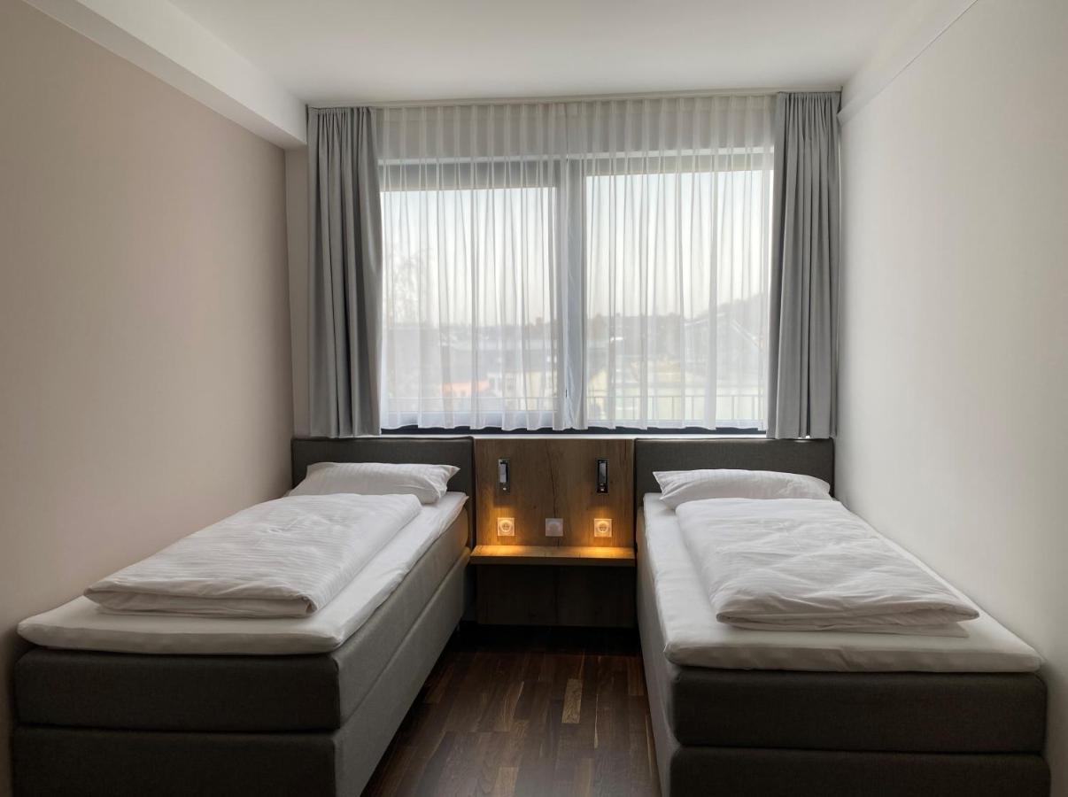 Hotel B4 ليمبورغ ان دير لان الغرفة الصورة