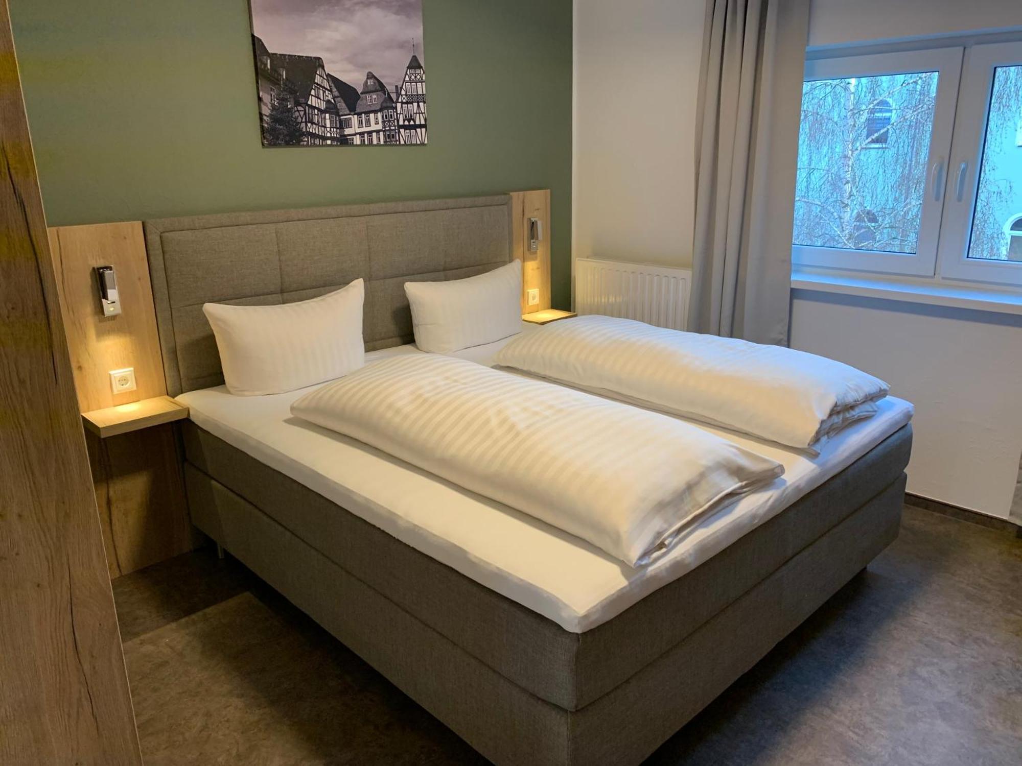 Hotel B4 ليمبورغ ان دير لان الغرفة الصورة