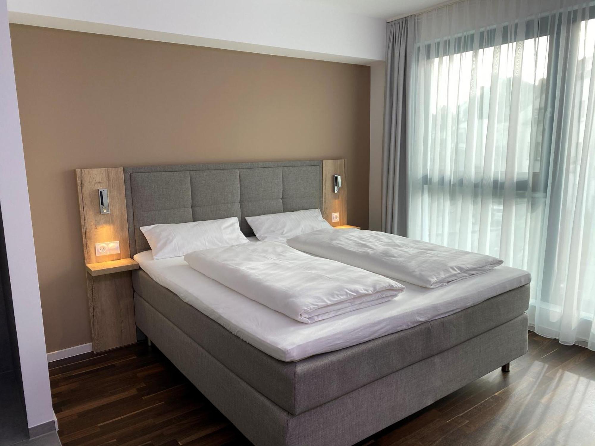 Hotel B4 ليمبورغ ان دير لان الغرفة الصورة